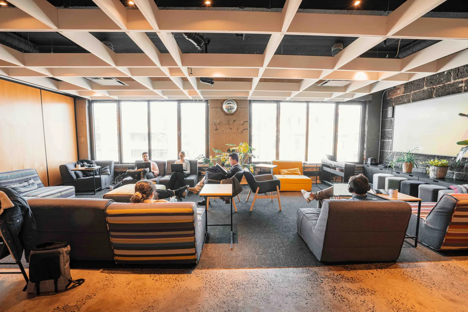 Espace réception & lounge — Montréal CoWork